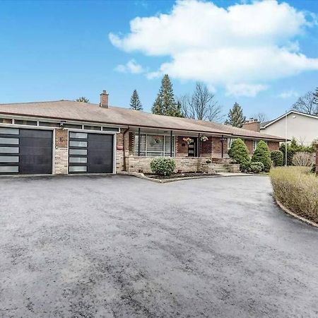 Lovely 2 Bedroom Basement Apartment In Toronto Exteriör bild